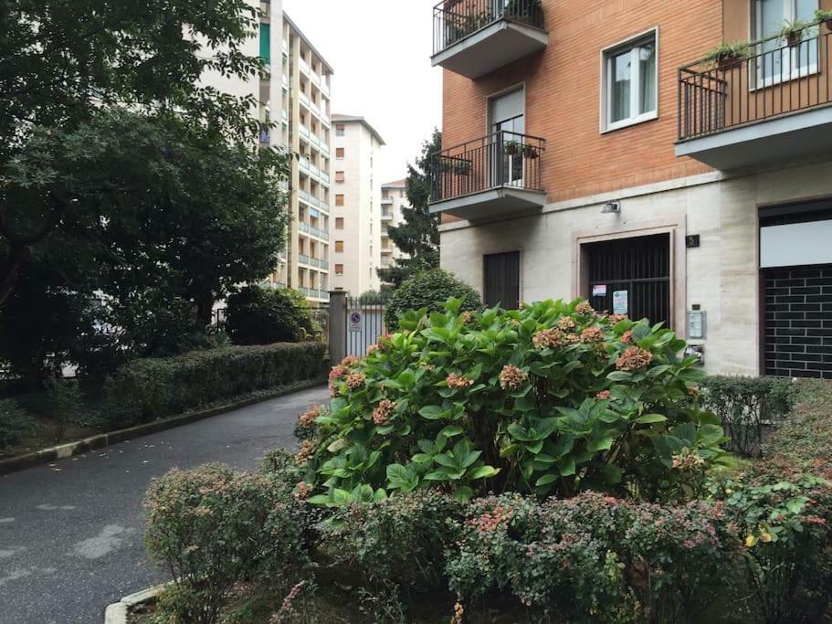 Apartment Melozzo Milano Exterior foto